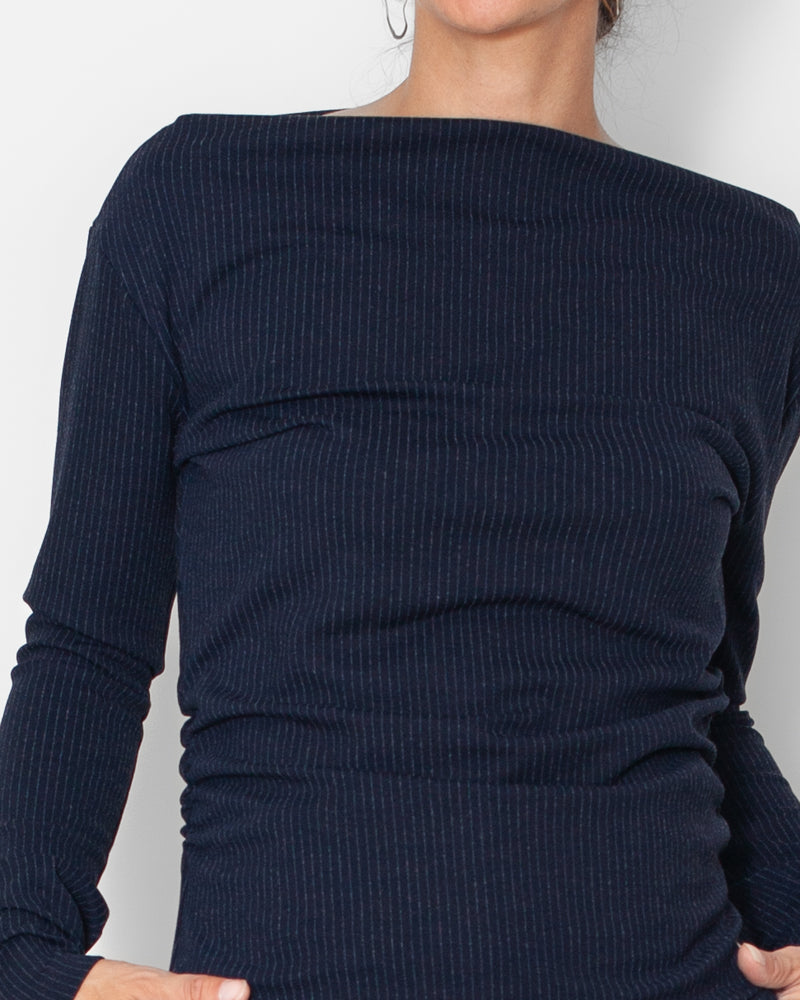 Sweat Emma à manches longues, rayé noir détails de face coton bio GOTS, conçu et fabriqué en France par Atelier Tiket, vêtement éthique en matières naturelles.