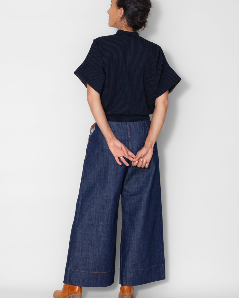 Sweat Jane jacquard bleu, vue dos, motif jacquard continu et couture, confection française.