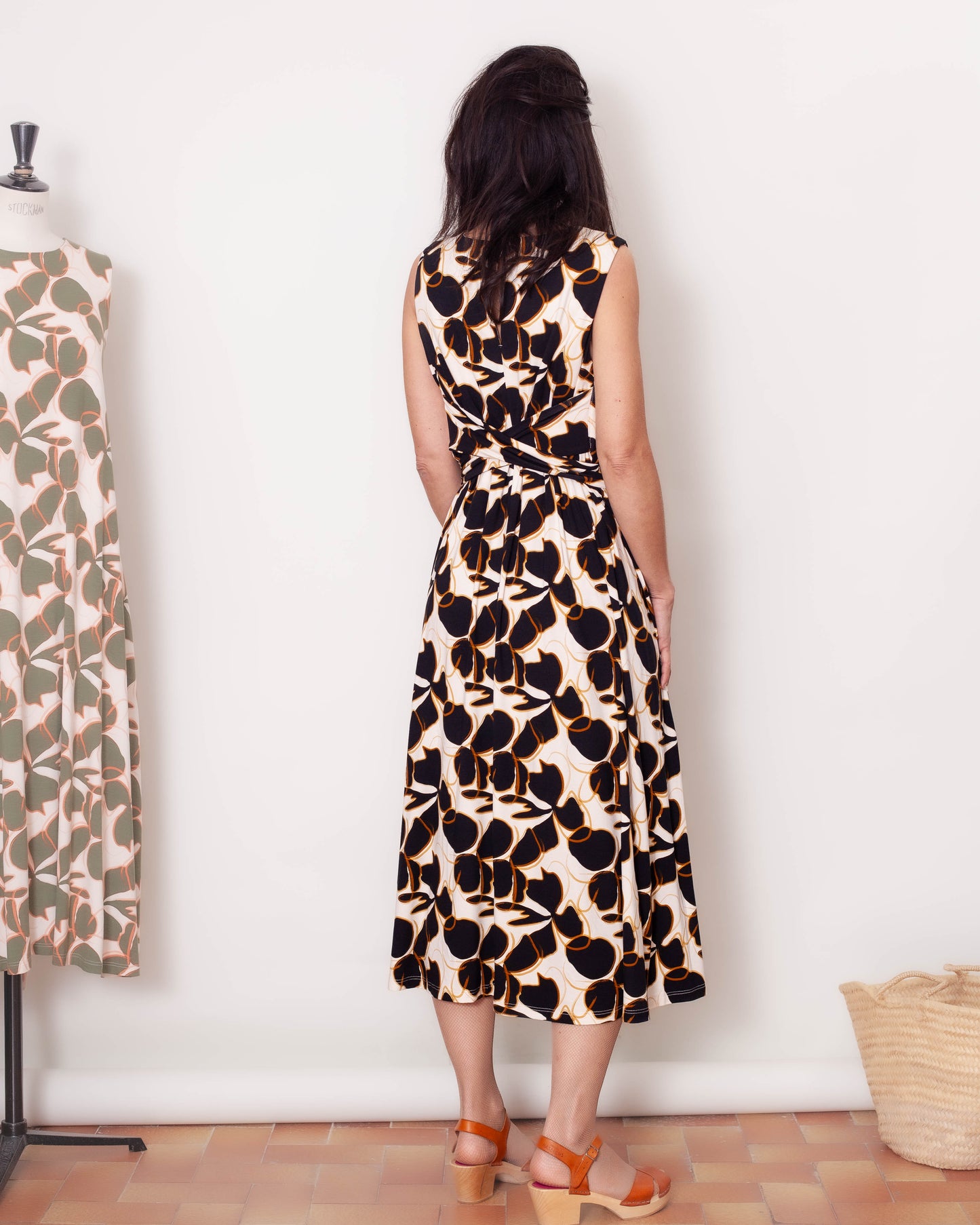 Robe Macha fleurs noires