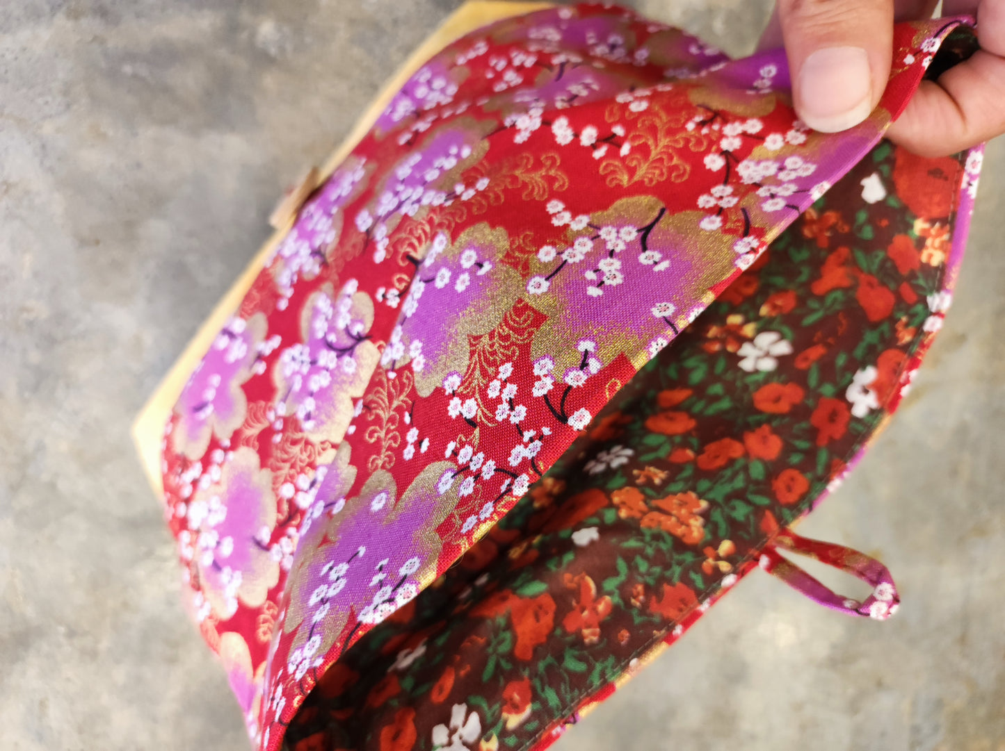 Trousse japonaise sakura rouge et or